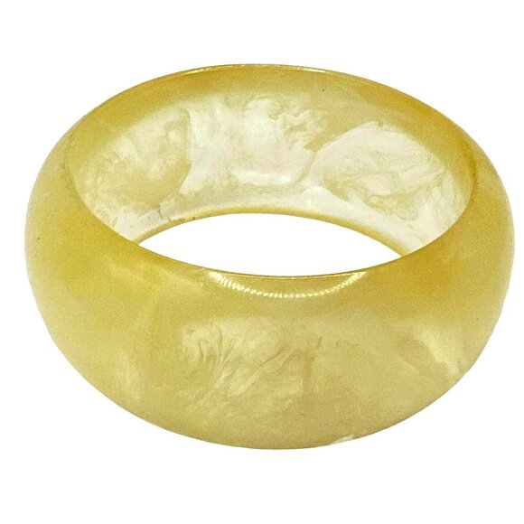 Vintage Retro Mod Bangle Bracelet Translucent Marble Swirl Lucite Off White Bold - Picture 5 of 7